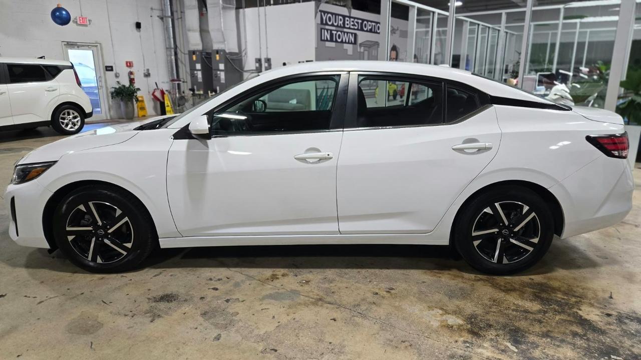2024 Nissan Sentra SV Xtronic CVT