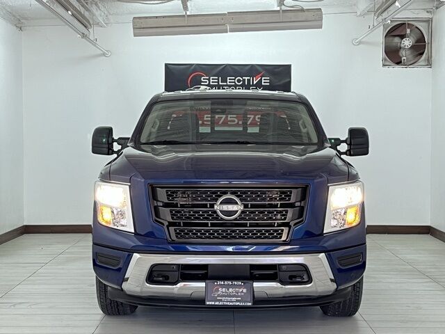 2024 Nissan Titan SV