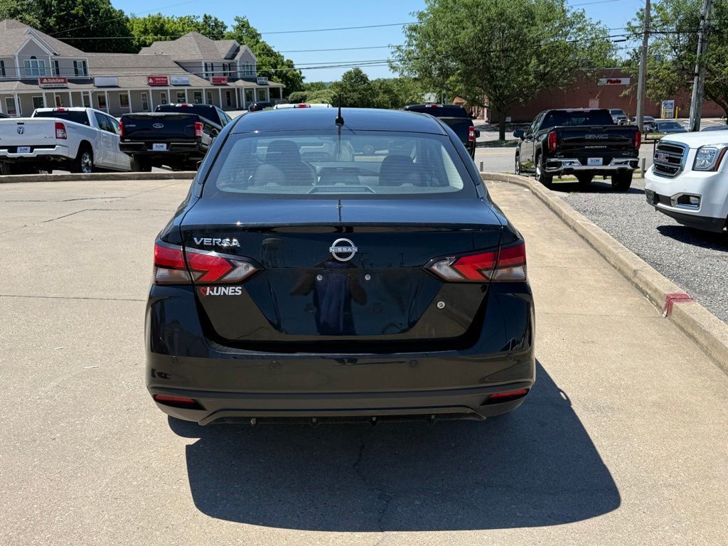 2024 Nissan Versa 1.6 S Crestwood KY