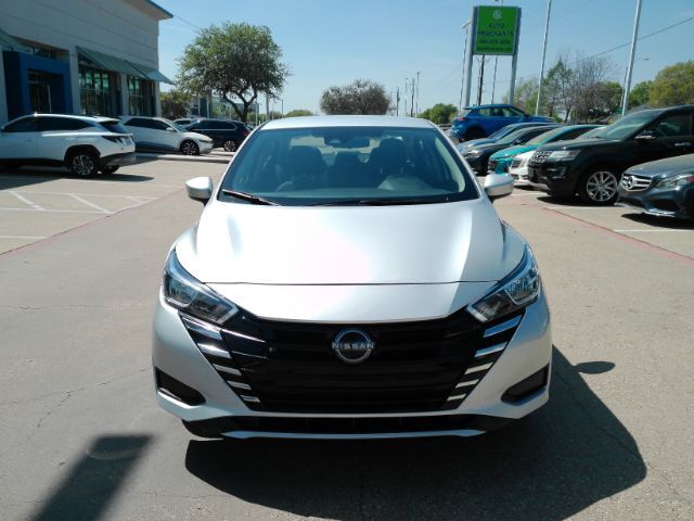 2024 Nissan Versa 1.6 SV