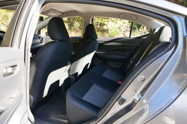 2024 Nissan Versa S / Student Driver Upfit / Dual Brake System / CarPlay! High Point NC