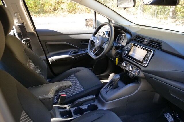 2024 Nissan Versa S / Student Driver Upfit / Dual Brake System / CarPlay! High Point NC