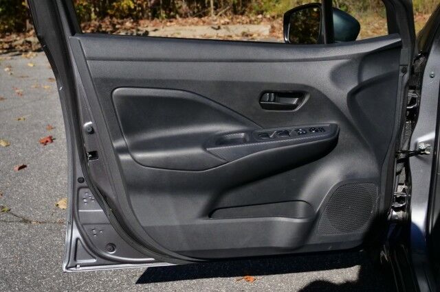 2024 Nissan Versa S / Student Driver Upfit / Dual Brake System / CarPlay! High Point NC