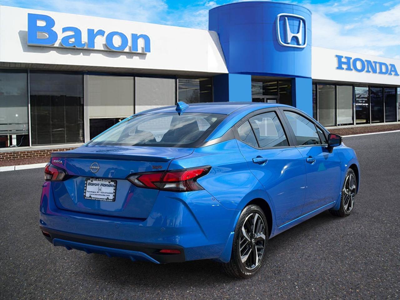 2024 Nissan Versa SR