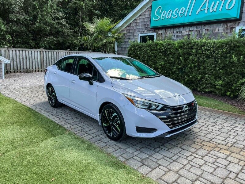 2024 Nissan Versa SR