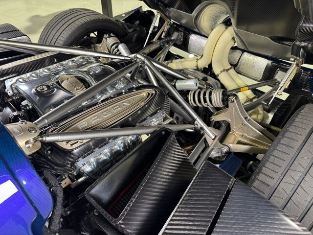 2024 Pagani Utopia #29/99 for the world, Sport Pack, full exposed carbon, titanium exhaust AND MUCH MORE!! Fort Lauderdale FL