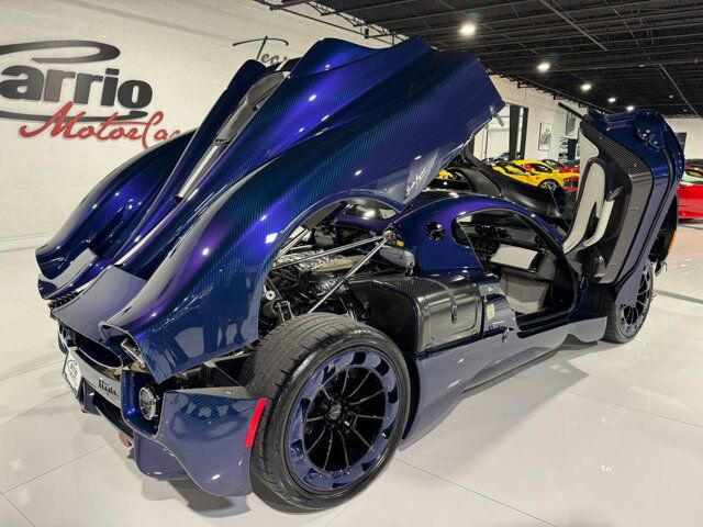 2024 Pagani Utopia #29/99 for the world, Sport Pack, full exposed carbon, titanium exhaust AND MUCH MORE!! Fort Lauderdale FL