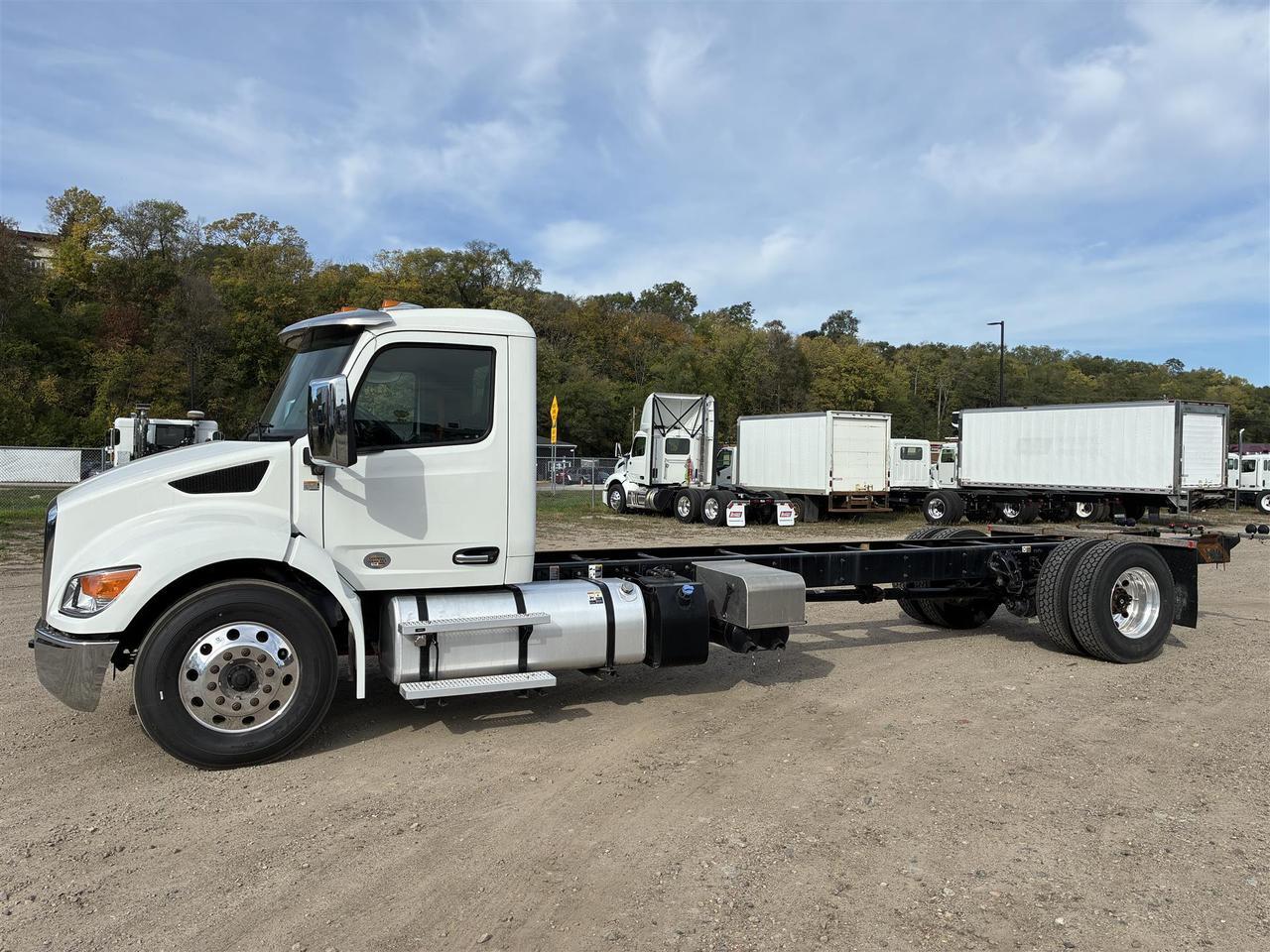 2024 Peterbilt 536 Cab & Chassis