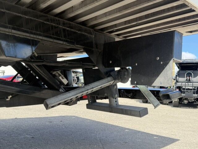 2024 Peterbilt 537 30' Jerr-Dan Aluminum 4-Car Carrier Truck Miami FL