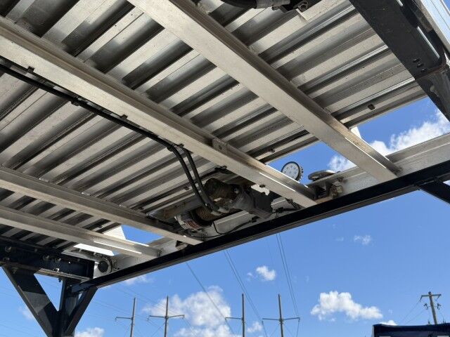 2024 Peterbilt 537 30' Jerr-Dan Aluminum 4-Car Carrier Truck Miami FL