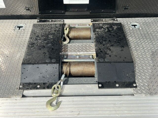 2024 Peterbilt 537 30' Jerr-Dan Aluminum 4-Car Carrier Truck Miami FL