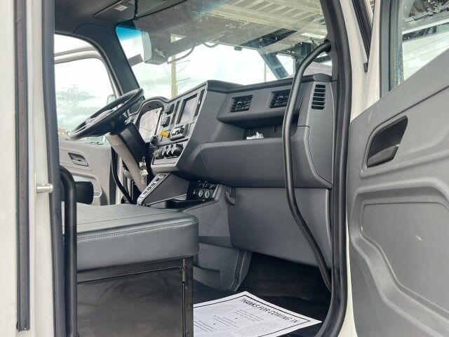 2024 Peterbilt 537 30' Jerr-Dan Aluminum 4-Car Carrier Truck Miami FL