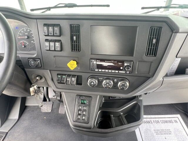 2024 Peterbilt 537 30' Jerr-Dan Aluminum 4-Car Carrier Truck Miami FL