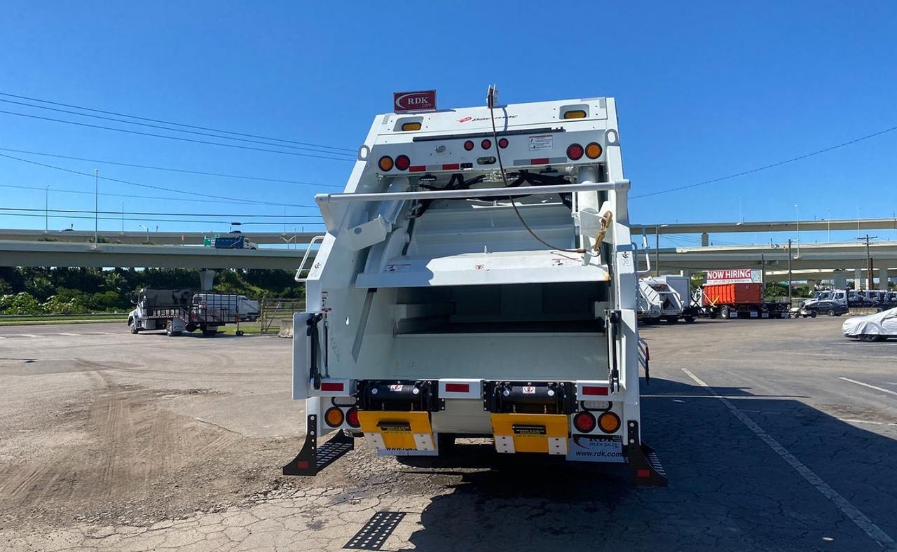 2024 Peterbilt 567 25 Yard PacMac Rear Loader Garbage truck Tampa FL