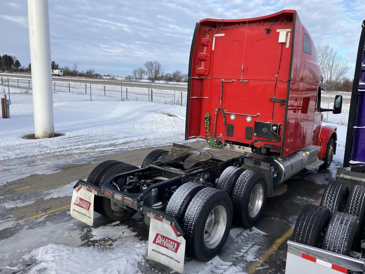 2024 Peterbilt 567 80" Raised Roof Rochester MN