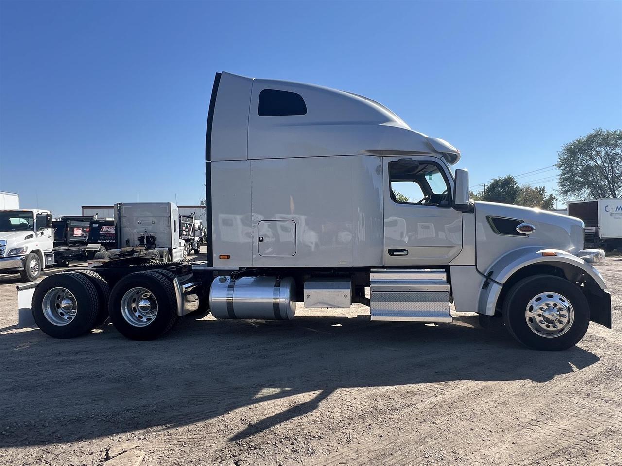 2024 Peterbilt 567 80" Ultraloft Eau Claire WI