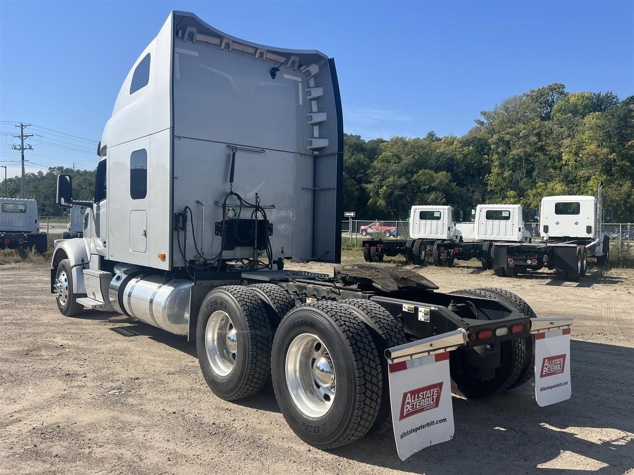 2024 Peterbilt 567 80" Ultraloft Eau Claire WI
