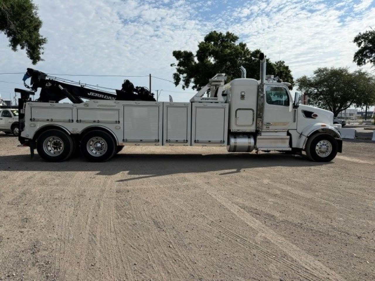 2024 Peterbilt 567 Jerr-Dan 25-Ton Wrecker Truck Tampa FL
