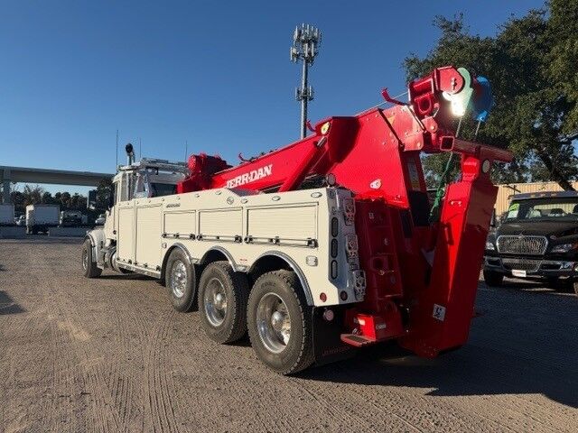 2024 Peterbilt 567 Jerr-Dan 50-Ton Integrated Wrecker Truck
