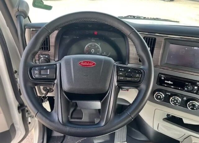 2024 Peterbilt 567 Jerr-Dan 50 Ton Integrated Wrecker Truck Miami FL