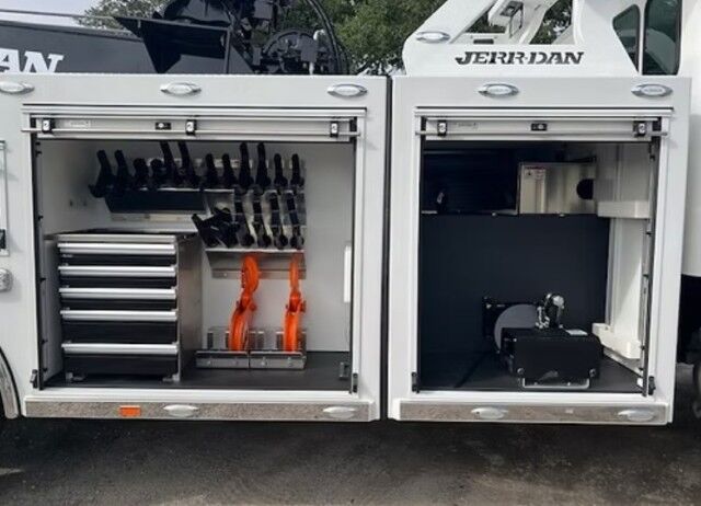 2024 Peterbilt 567 Jerr-Dan 50 Ton Integrated Wrecker Truck Miami FL