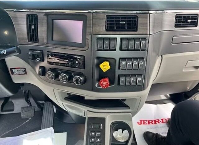 2024 Peterbilt 567 Jerr-Dan 50 Ton Integrated Wrecker Truck Miami FL