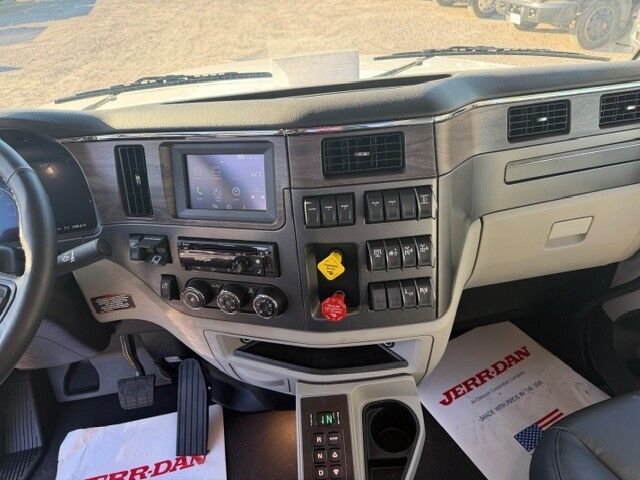 2024 Peterbilt 567 Jerr-Dan 50-Ton Integrated Wrecker Truck Miami FL