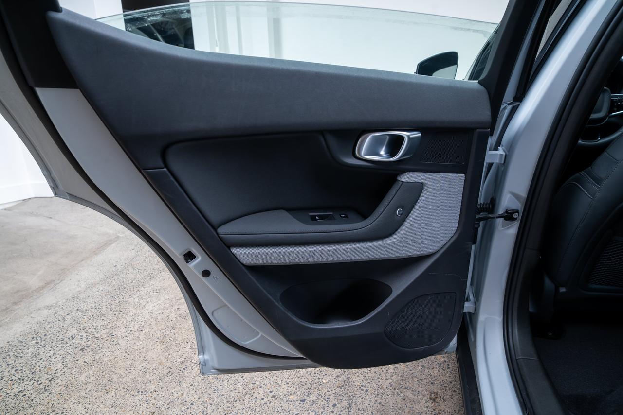 2024 Polestar 2 Long Range Dual Motor Adaptive Cruise/ Panoramic Roof Portland OR