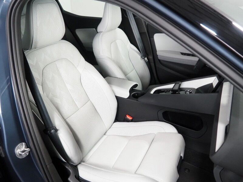 2024 Polestar 2 Long Range Dual Motor Plus AWD *PILOT PKG, NAVIGATION, ADAPTIVE CRUISE, SAFETY ALERTS, 360 VIEW CAMERAS, PANORAMA MOONROOF, NAPPA LEATHER, CLIMATE SEATS, HEATED STEERING, 20 INCH WHEELS, HARMAN/KARDON, WIRELESS CHARGING, ANDROID & APPLE