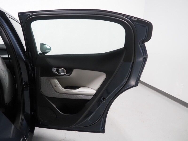 2024 Polestar 2 Long Range Dual Motor Plus AWD *PILOT PKG, NAVIGATION, ADAPTIVE CRUISE, SAFETY ALERTS, 360 VIEW CAMERAS, PANORAMA MOONROOF, NAPPA LEATHER, CLIMATE SEATS, HEATED STEERING, 20 INCH WHEELS, HARMAN/KARDON, WIRELESS CHARGING, ANDROID & APPLE Round Rock TX