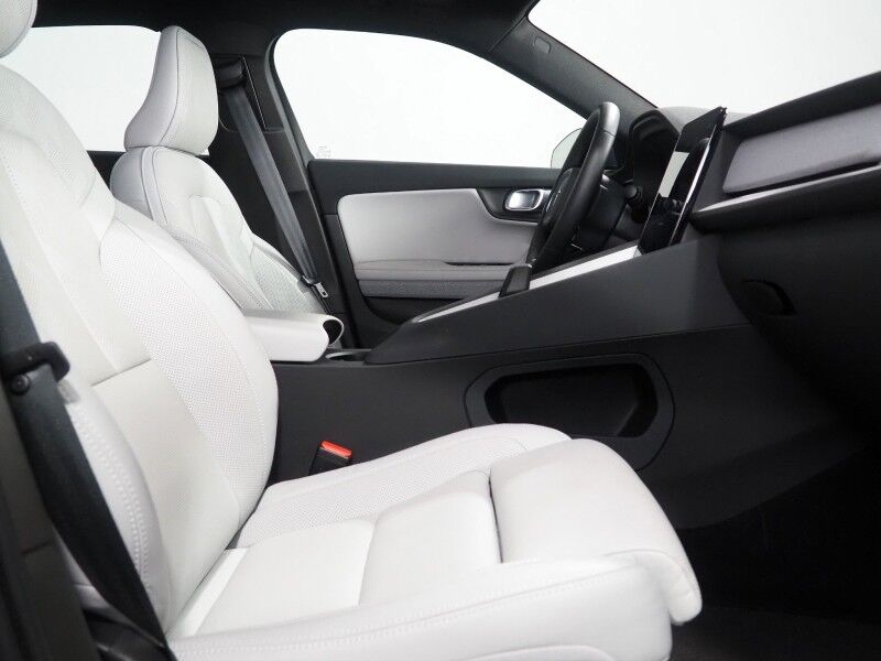 2024 Polestar 2 Long Range Dual Motor Plus AWD *PILOT PKG, NAVIGATION, ADAPTIVE CRUISE, SAFETY ALERTS, 360 VIEW CAMERAS, PANORAMA MOONROOF, NAPPA LEATHER, CLIMATE SEATS, HEATED STEERING, 20 INCH WHEELS, HARMAN/KARDON, WIRELESS CHARGING, ANDROID & APPLE Round Rock TX