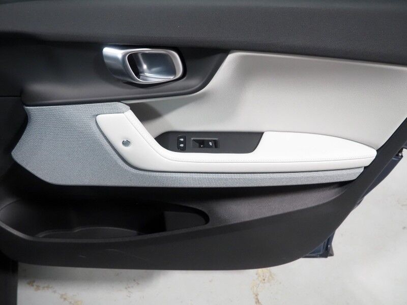 2024 Polestar 2 Long Range Dual Motor Plus AWD *PILOT PKG, NAVIGATION, ADAPTIVE CRUISE, SAFETY ALERTS, 360 VIEW CAMERAS, PANORAMA MOONROOF, NAPPA LEATHER, CLIMATE SEATS, HEATED STEERING, 20 INCH WHEELS, HARMAN/KARDON, WIRELESS CHARGING, ANDROID & APPLE Round Rock TX