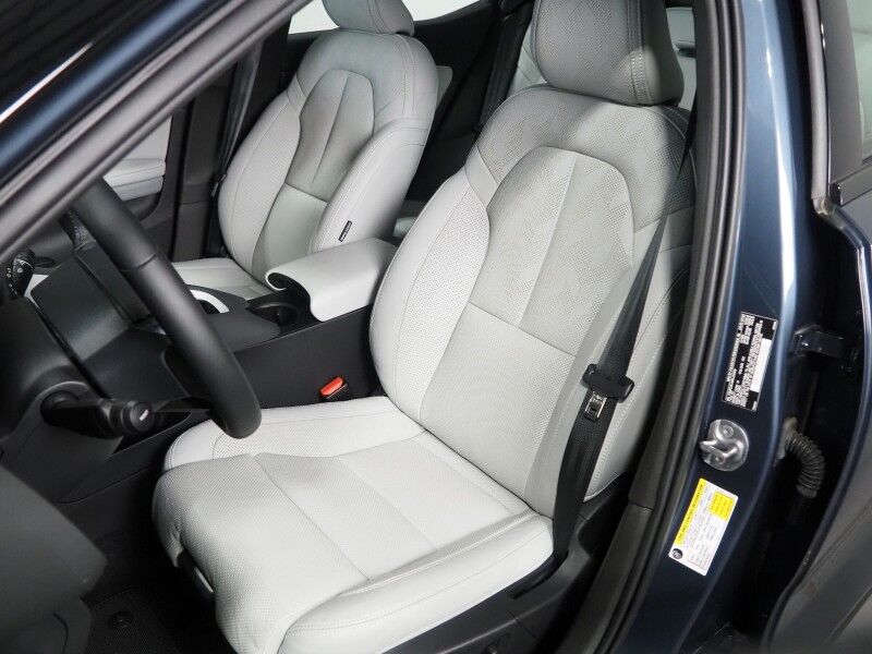 2024 Polestar 2 Long Range Dual Motor Plus AWD *PILOT PKG, NAVIGATION, ADAPTIVE CRUISE, SAFETY ALERTS, 360 VIEW CAMERAS, PANORAMA MOONROOF, NAPPA LEATHER, CLIMATE SEATS, HEATED STEERING, 20 INCH WHEELS, HARMAN/KARDON, WIRELESS CHARGING, ANDROID & APPLE Round Rock TX