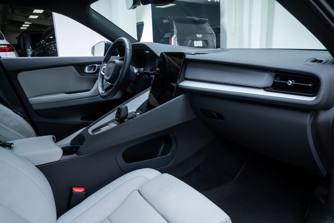 2024 Polestar 2 Long Range Dual Motor Ventilated Nappa Leather / Panoramic Roof Portland OR