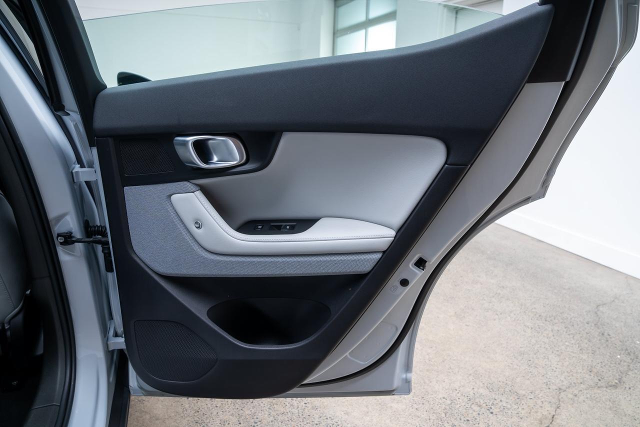 2024 Polestar 2 Long Range Dual Motor Ventilated Nappa Leather / Panoramic Roof Portland OR