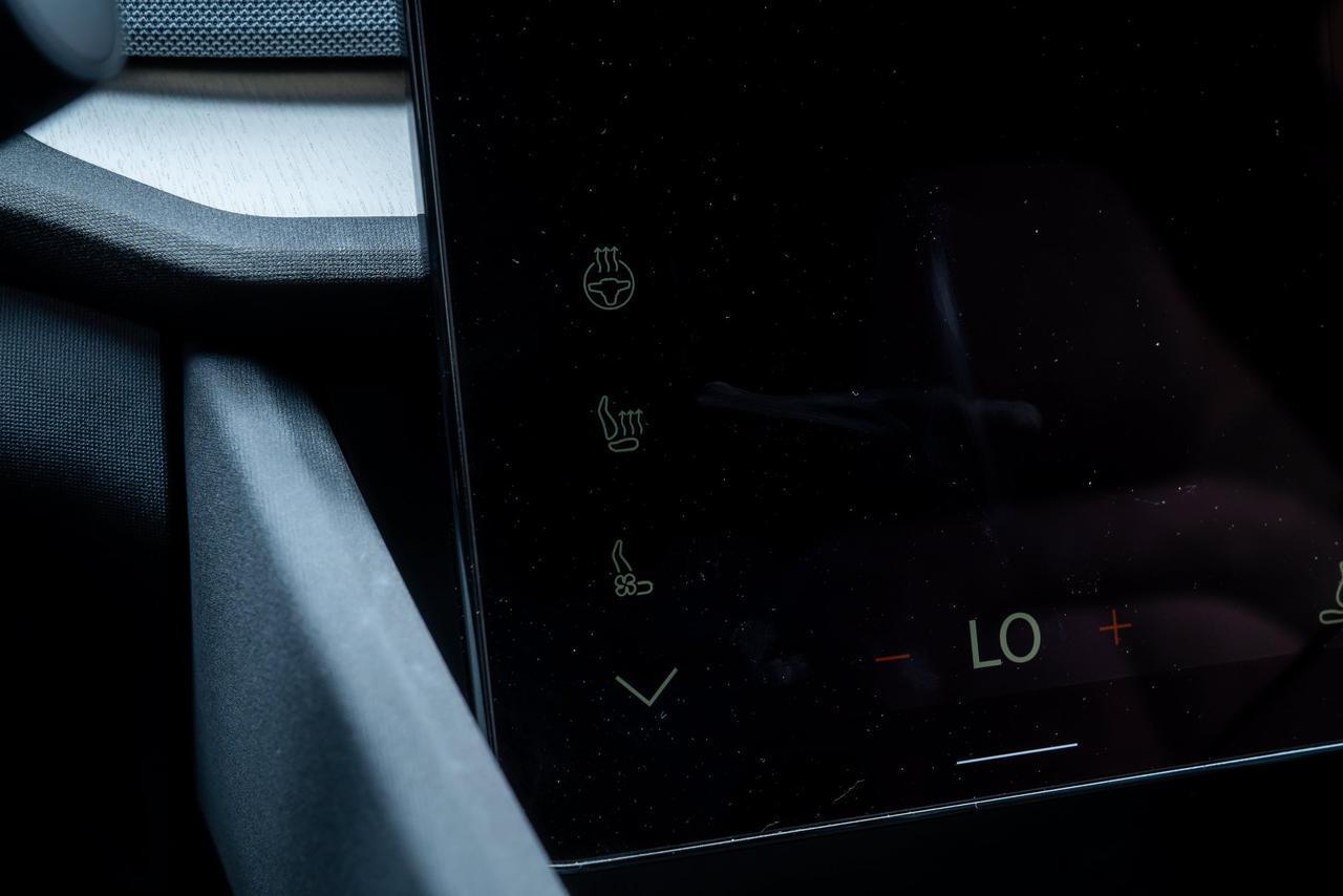 2024 Polestar 2 Long Range Dual Motor Ventilated Nappa Leather / Panoramic Roof Portland OR