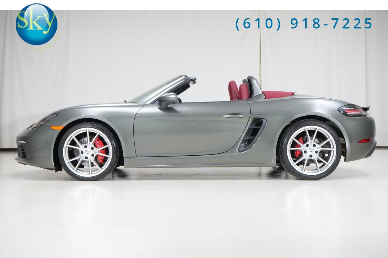 2024 Porsche 718 Boxster S
