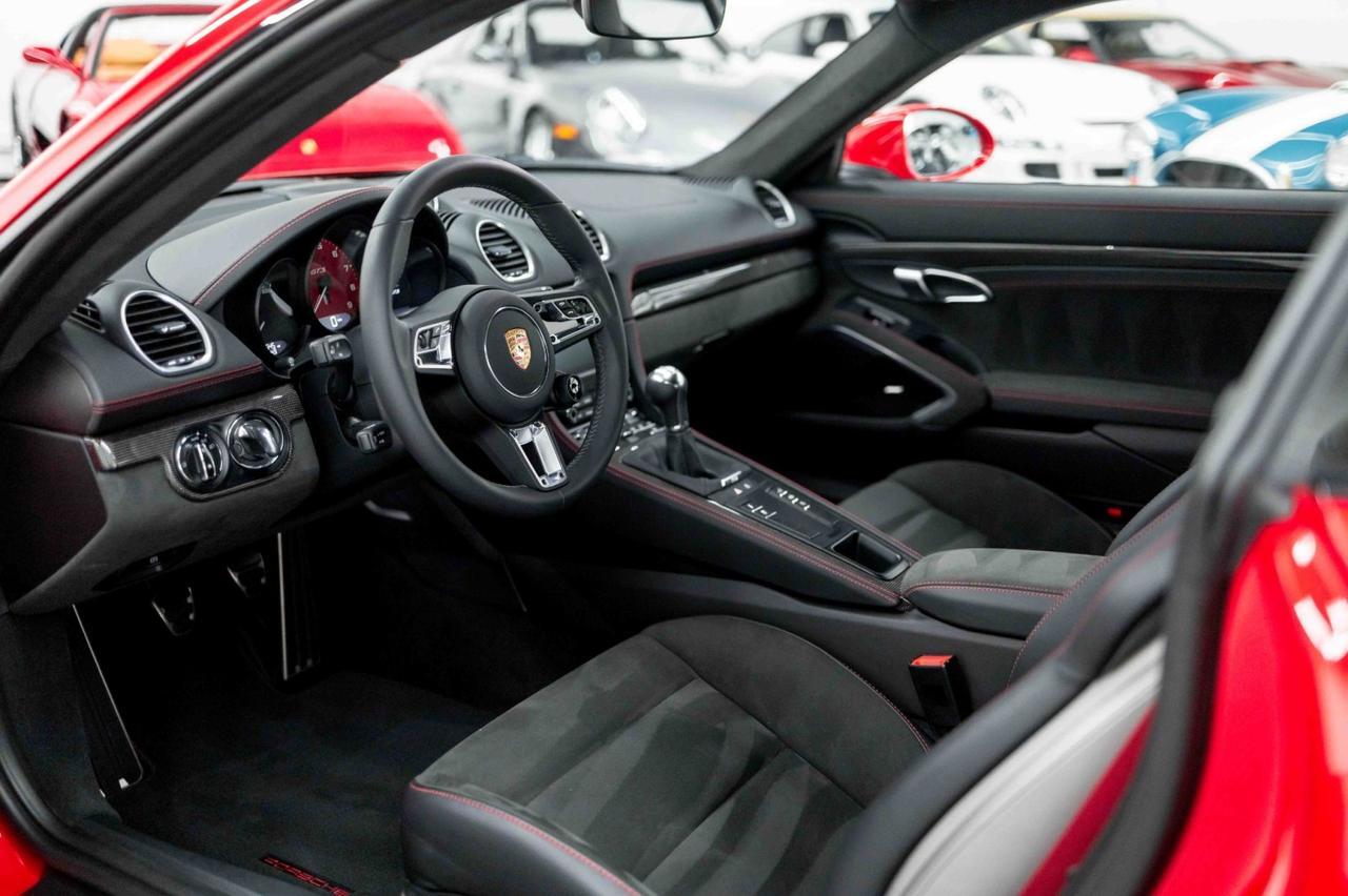 2024 Porsche 718 Cayman GTS 4.0