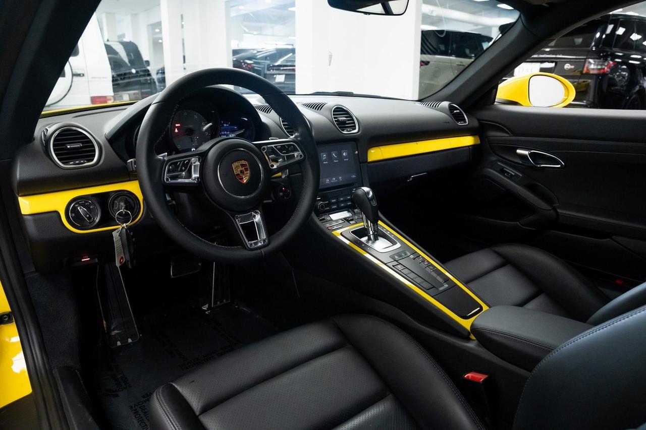 2024 Porsche 718 Cayman S 1 Owner Heated Seats Sport Chrono Package Portland OR