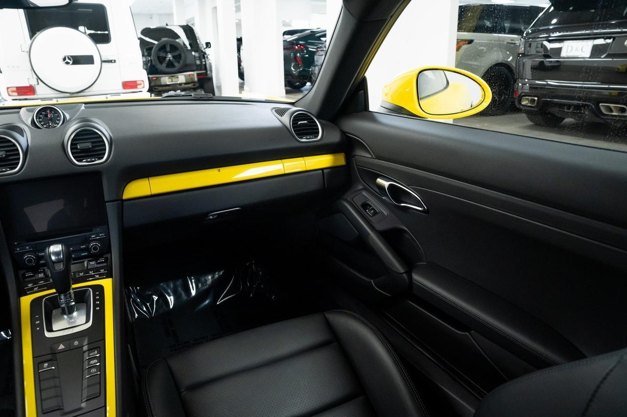 2024 Porsche 718 Cayman S 1 Owner Heated Seats Sport Chrono Package Portland OR
