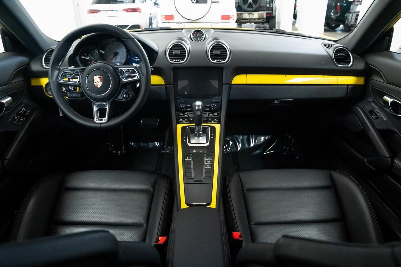 2024 Porsche 718 Cayman S 1 Owner Heated Seats Sport Chrono Package Portland OR