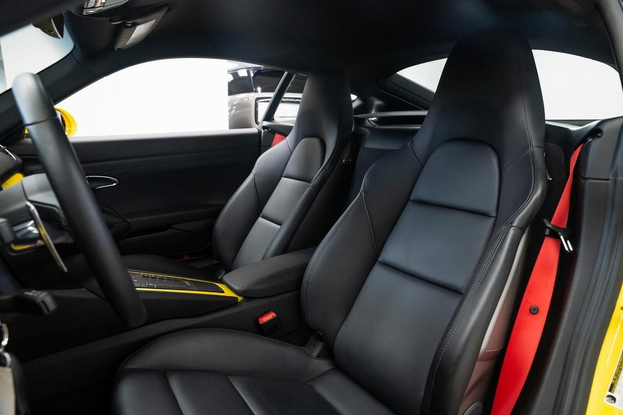 2024 Porsche 718 Cayman S 1 Owner Heated Seats Sport Chrono Package Portland OR
