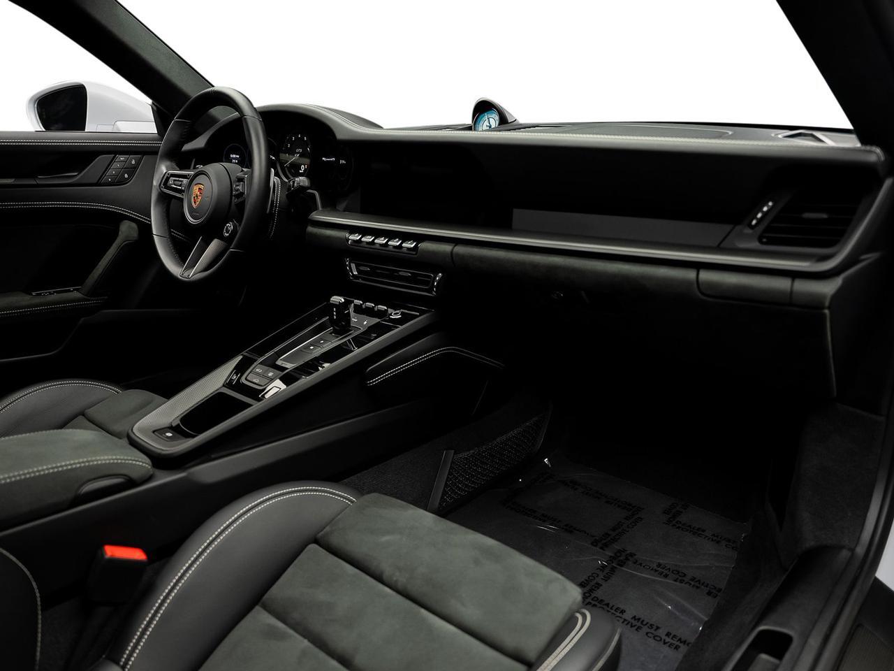 2024 Porsche 911 Carrera 4 GTS