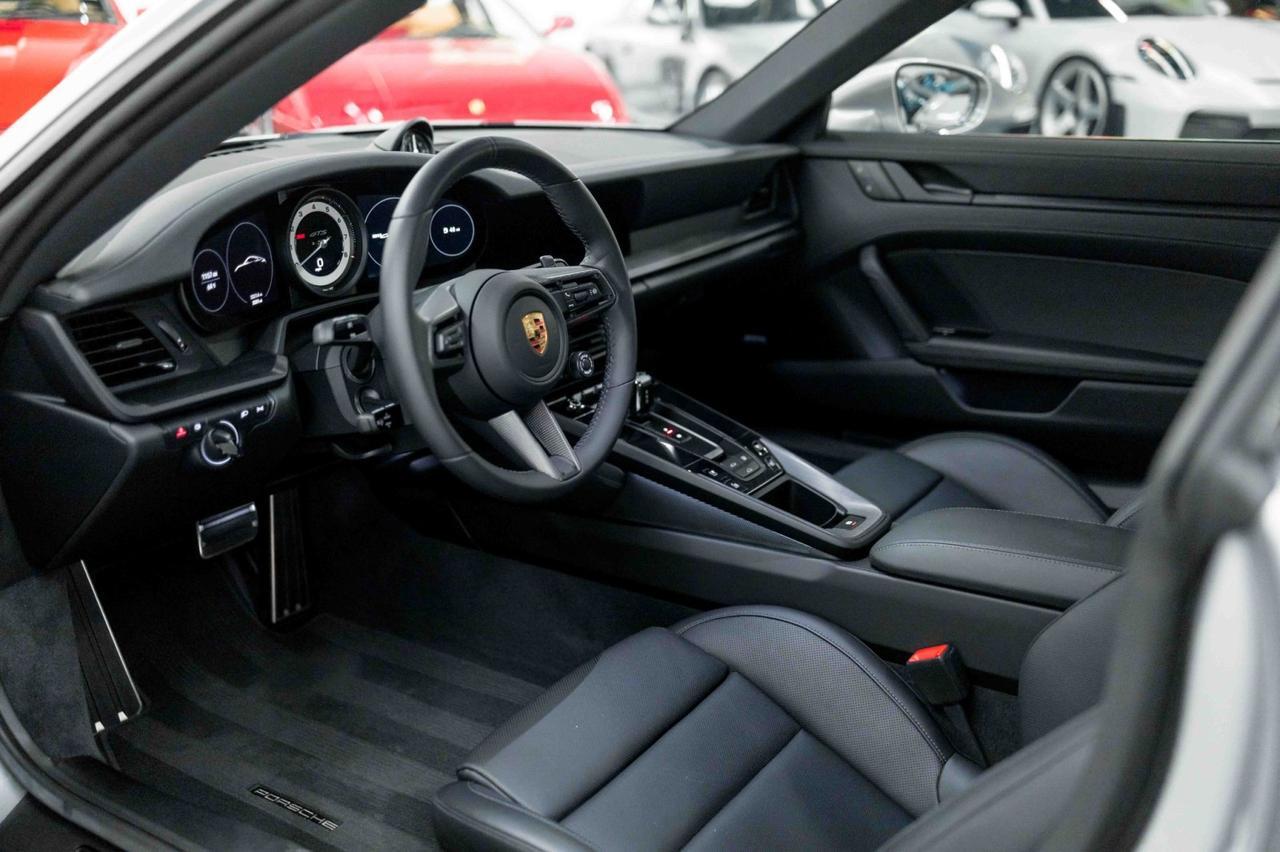 2024 Porsche 911 Carrera GTS
