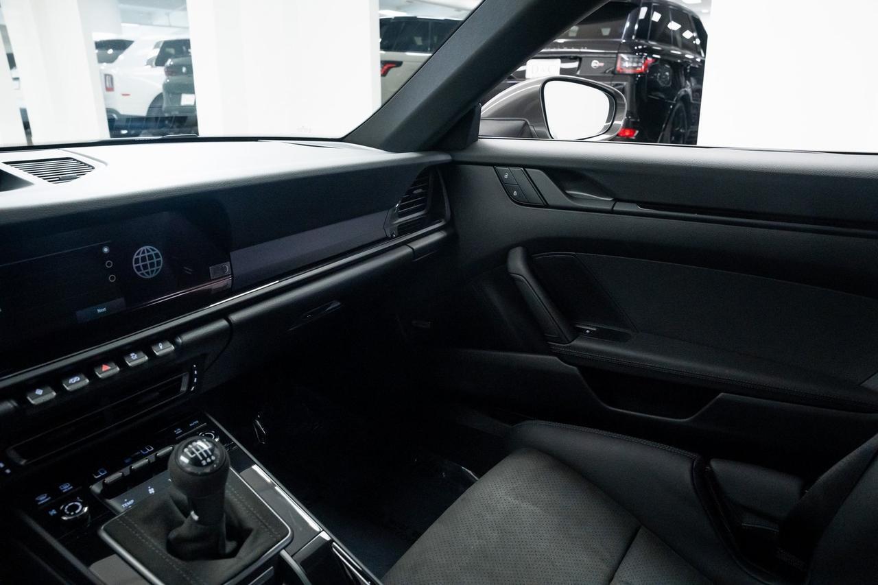 2024 Porsche 911 Carrera T 1 Owner Carbon Bucket Seats BOSE Audio Portland OR