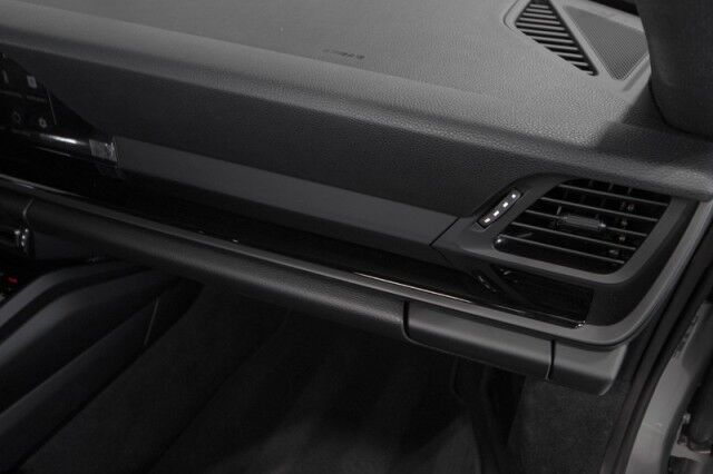 2024 Porsche 911 Carrera T Coupe *ONLY 2,000 MILES* *MANUAL TRANSMISSION* *CARBON BUCKET SEATS* *CARBON ROOF* San Diego CA