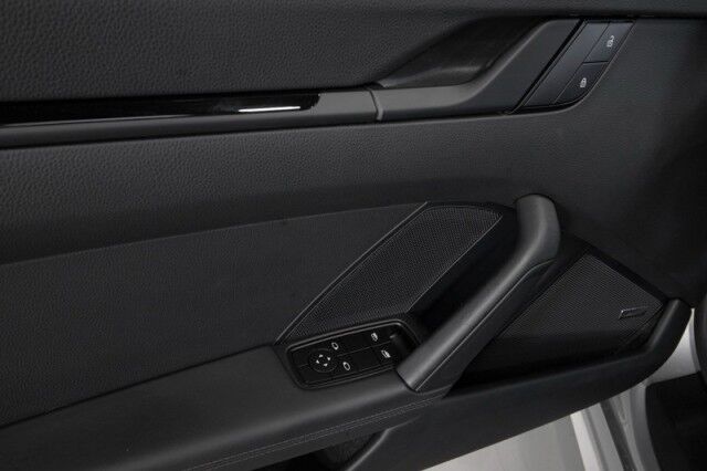 2024 Porsche 911 Carrera T Coupe *ONLY 2,000 MILES* *MANUAL TRANSMISSION* *CARBON BUCKET SEATS* *CARBON ROOF* San Diego CA