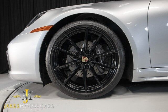 2024 Porsche 911 Carrera T Coupe *ONLY 2,000 MILES* *MANUAL TRANSMISSION* *CARBON BUCKET SEATS* *CARBON ROOF* San Diego CA