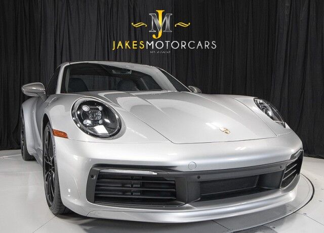 2024 Porsche 911 Carrera T Coupe *ONLY 2,000 MILES* *MANUAL TRANSMISSION* *CARBON BUCKET SEATS* *CARBON ROOF* San Diego CA