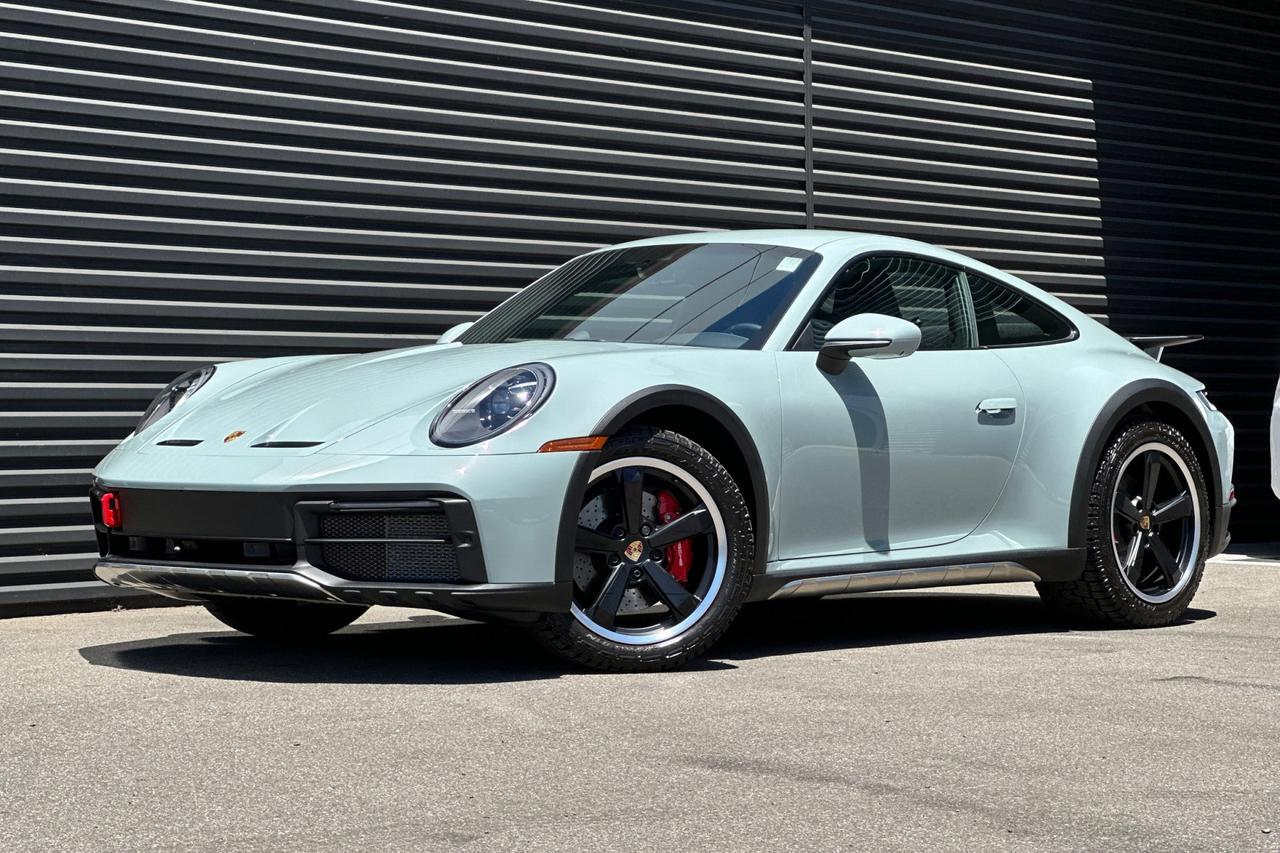 2024 Porsche 911 Dakar